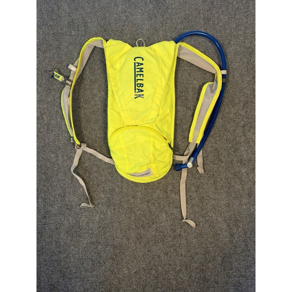 Camelback Classic Hydration Outdoor Hiking Yellow Backpack With Bladder